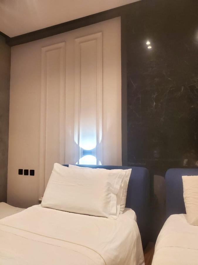 Remarkable Apartment Tirana Bagian luar foto