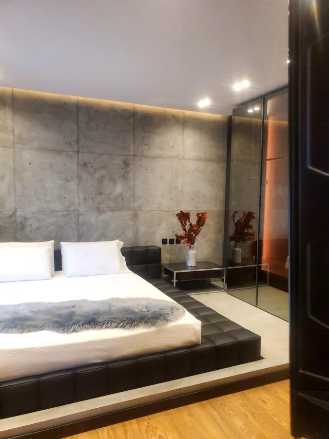 Remarkable Apartment Tirana Bagian luar foto